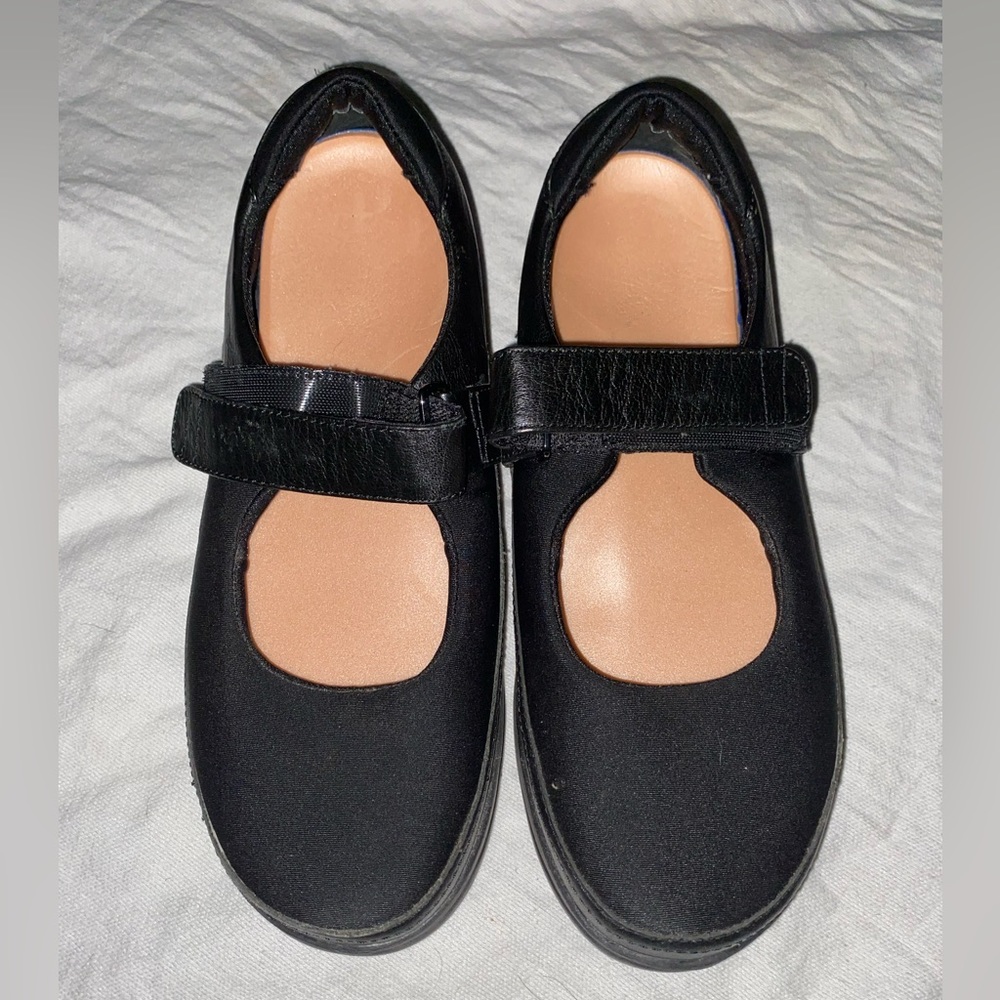 APEX slip resistant shoes women size 9W